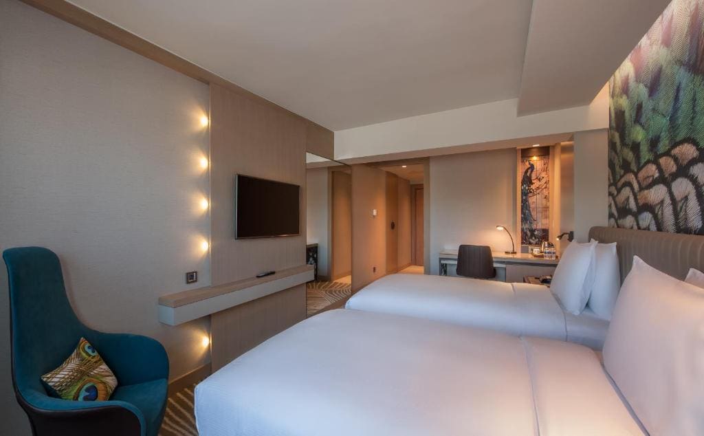 Deluxe Twin Room with Balcony room - Image 1