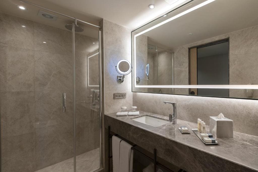 Deluxe Twin Room room - Image 3