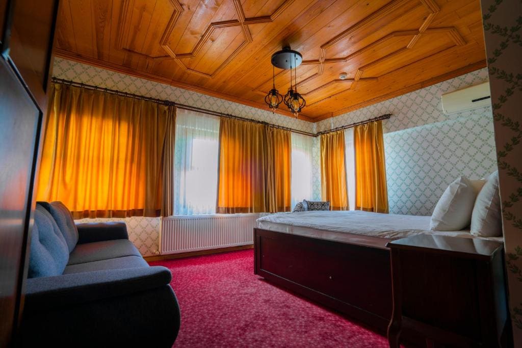 Double Room with Sea View room - Image 3