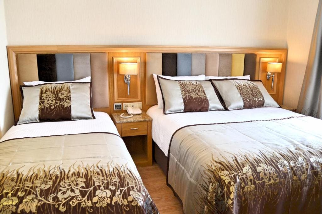 Family Room room - Image 1