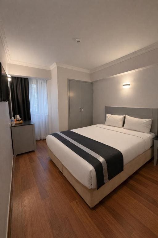 Deluxe Room room - Image 2