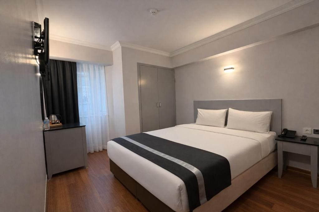 Deluxe Room room - Image 3