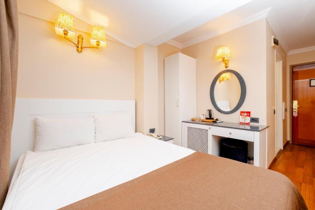 Standard Double Room room - Image 3