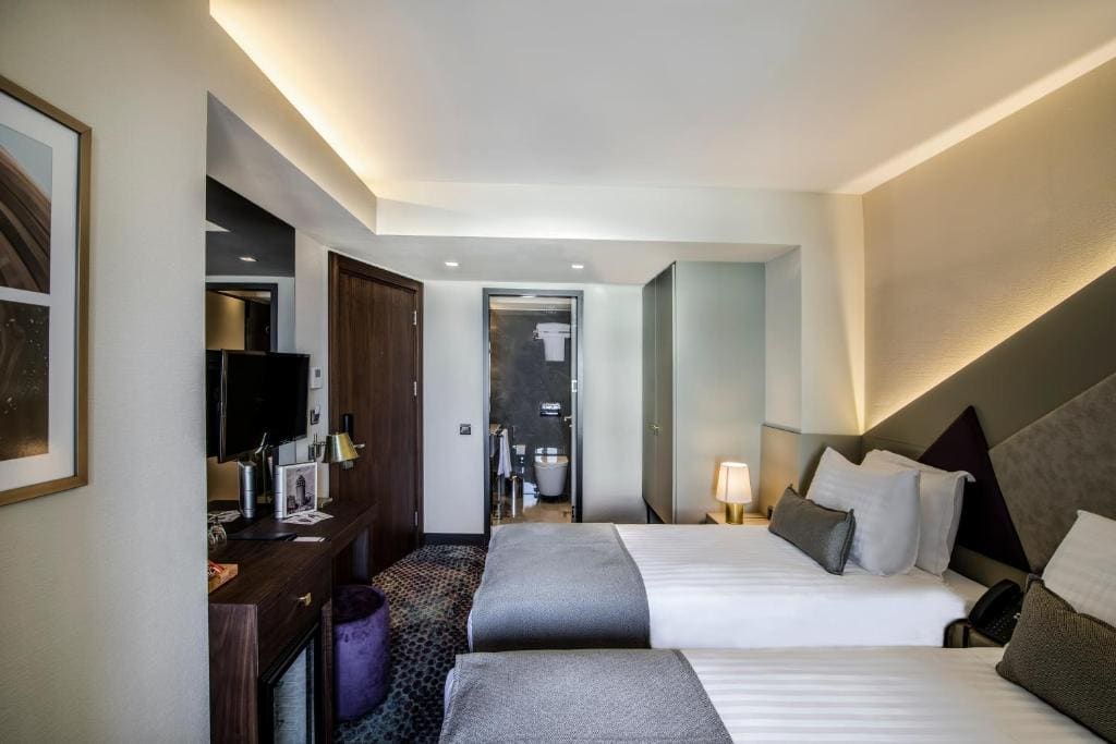 Deluxe Double or Twin Room with Balcony room - Image 1
