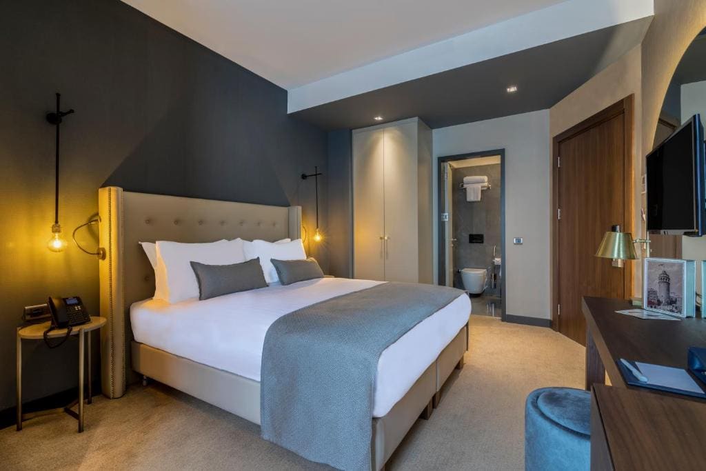 Standard Double Room - No View room - Image 2