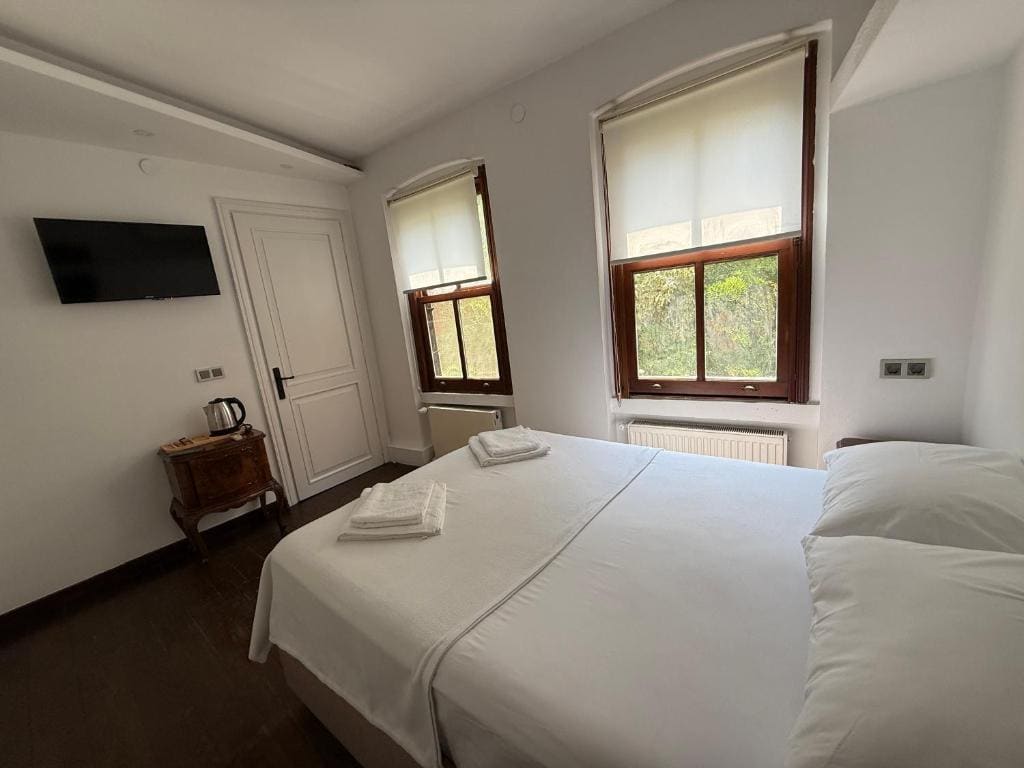 Deluxe Double Room room - Image 2