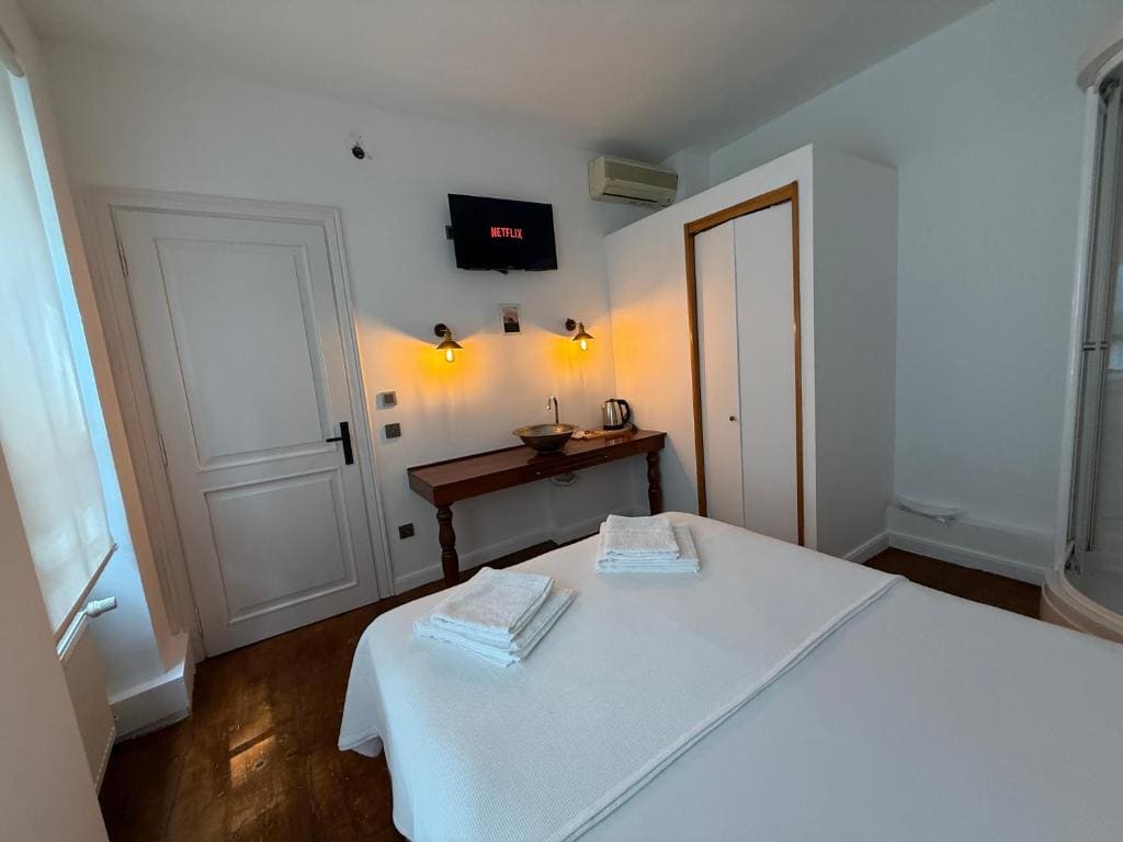 Deluxe Double Room room - Image 1