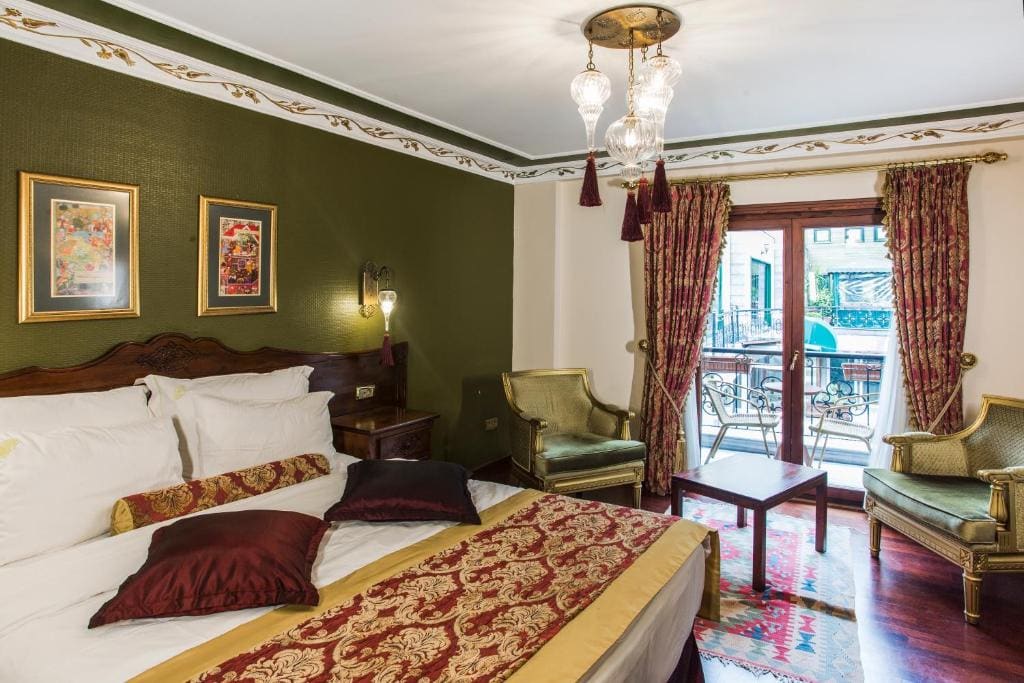 Double Room with Balcony room - Image 1
