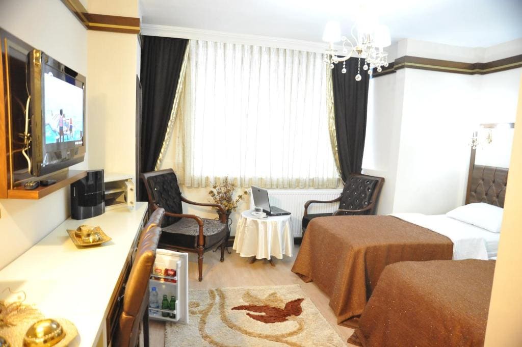 Standard Double or Twin Room room - Image 3