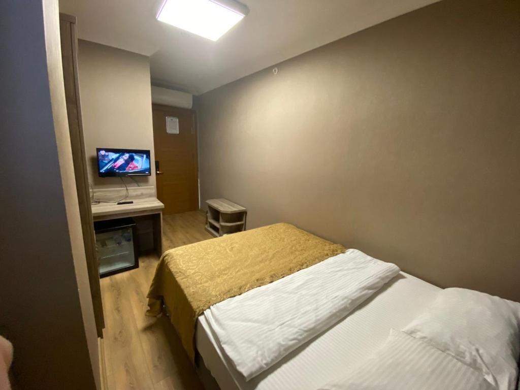 Budget Double Room room - Image 2