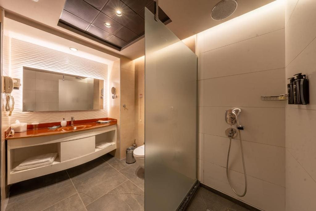 Standard Double or Twin Room room - Image 2