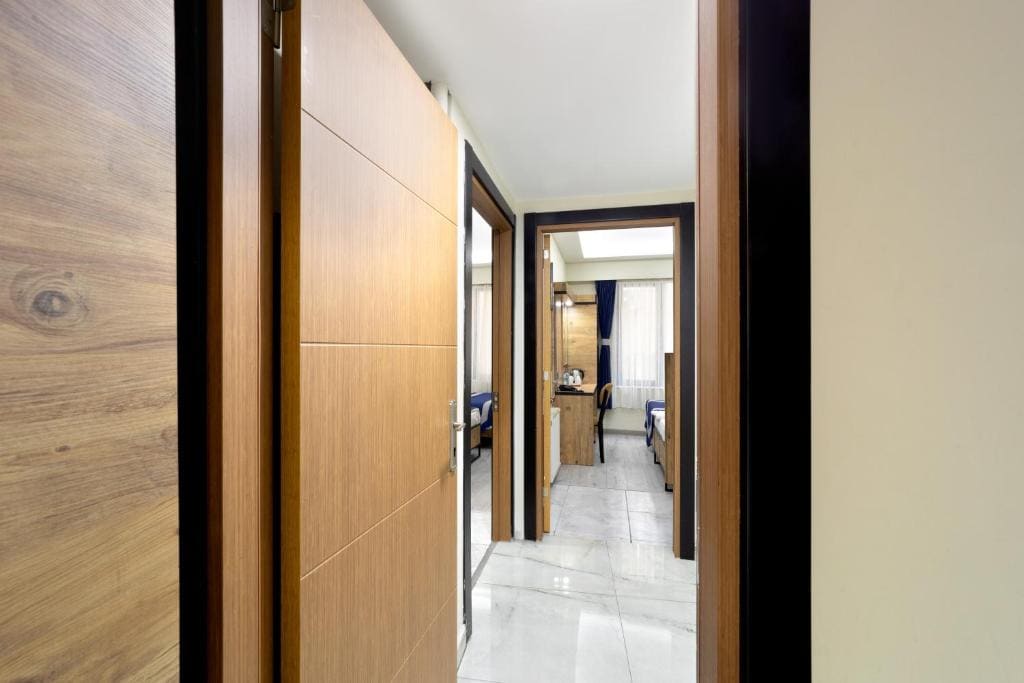 Family Junior Suite room - Image 2
