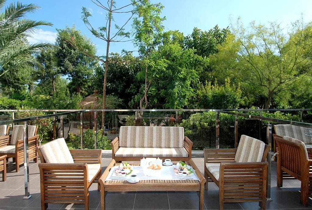Family Room with Garden View room - Image 3