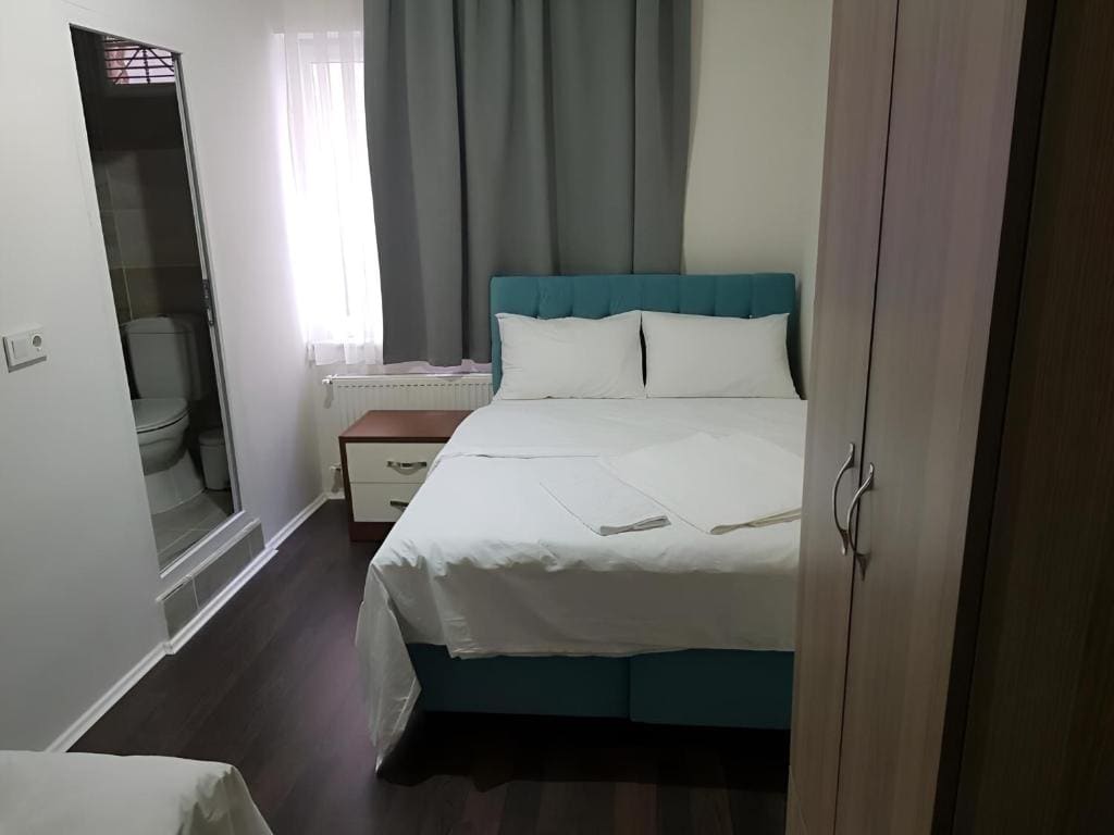 Deluxe Triple Room room - Image 3
