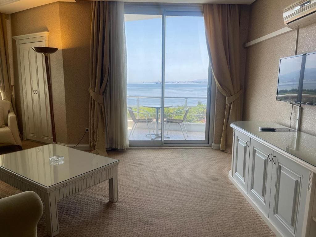 Suite room - Image 1