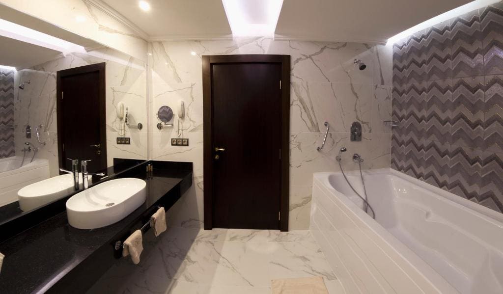 Double or Twin Room with Bathroom room - Image 1