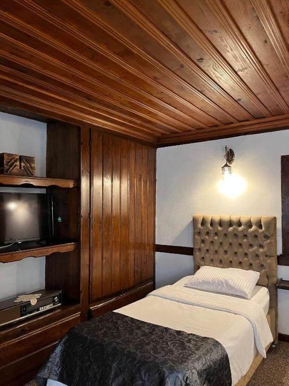Triple Room with City View room - Image 2