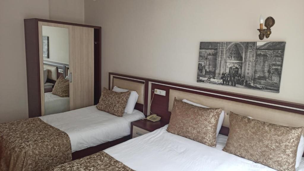 Triple Room with Mountain View room - Image 1