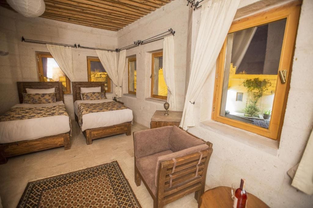 Superior Suite room - Image 3