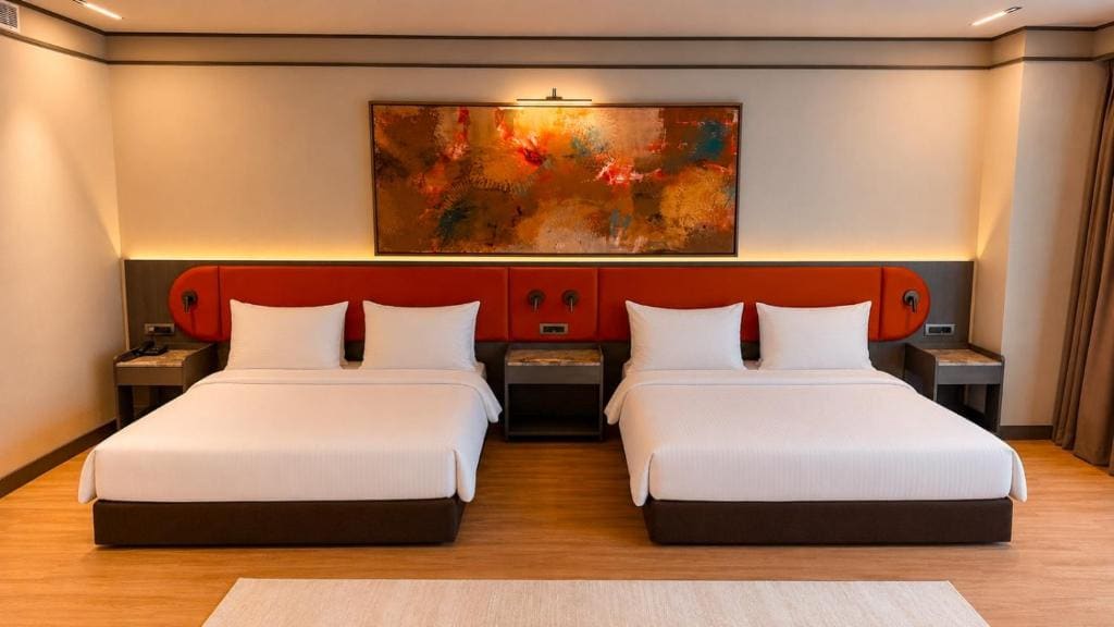 Family Room room - Image 3