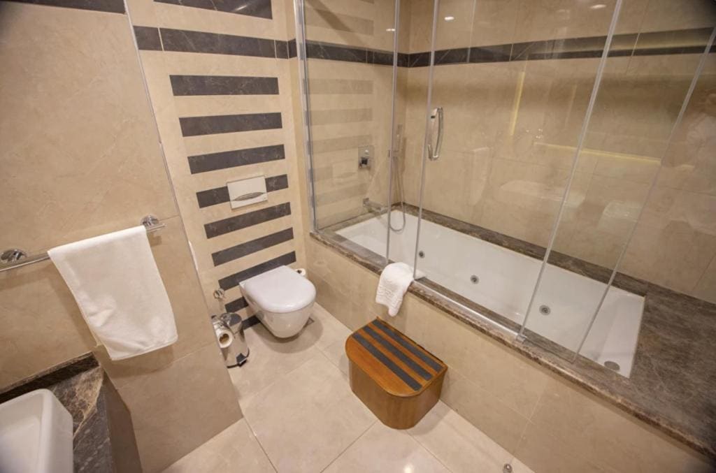 Suite room - Image 2