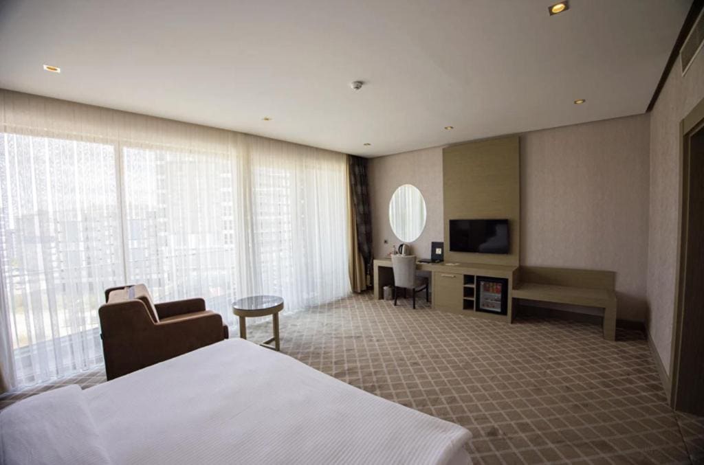 Standard Double or Twin Room room - Image 2