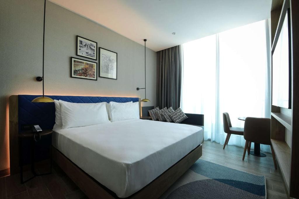King Room with Sofa Bed room - Image 1