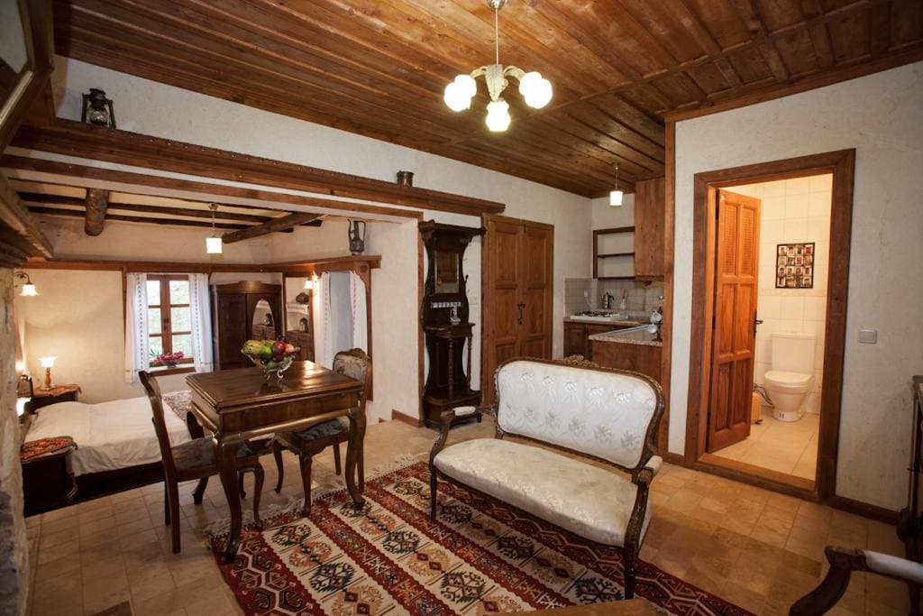 Art Studio with Kitchen room - Image 2