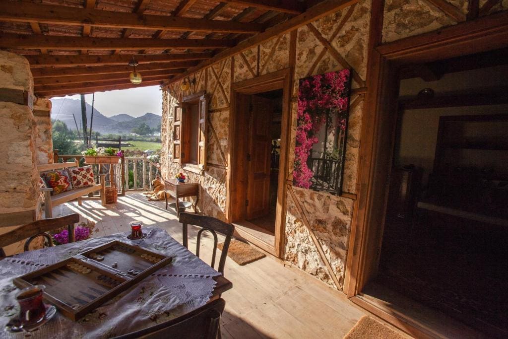 Mansion with Kitchen and Two Bedrooms room - Image 1