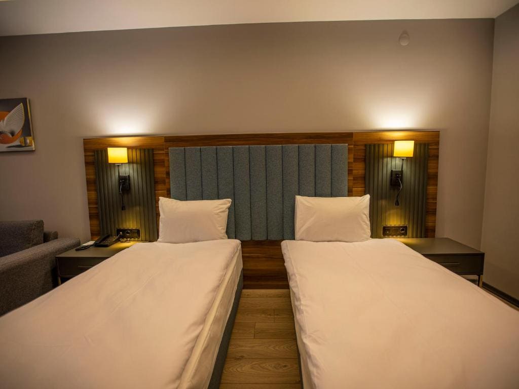 Deluxe Room room - Image 3