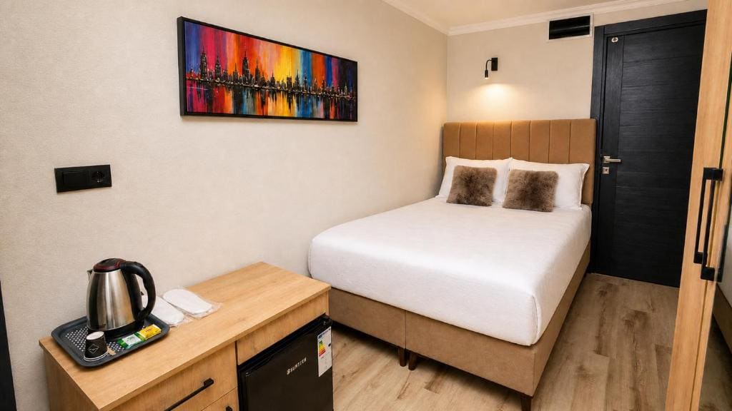 Budget Double Room room - Image 3