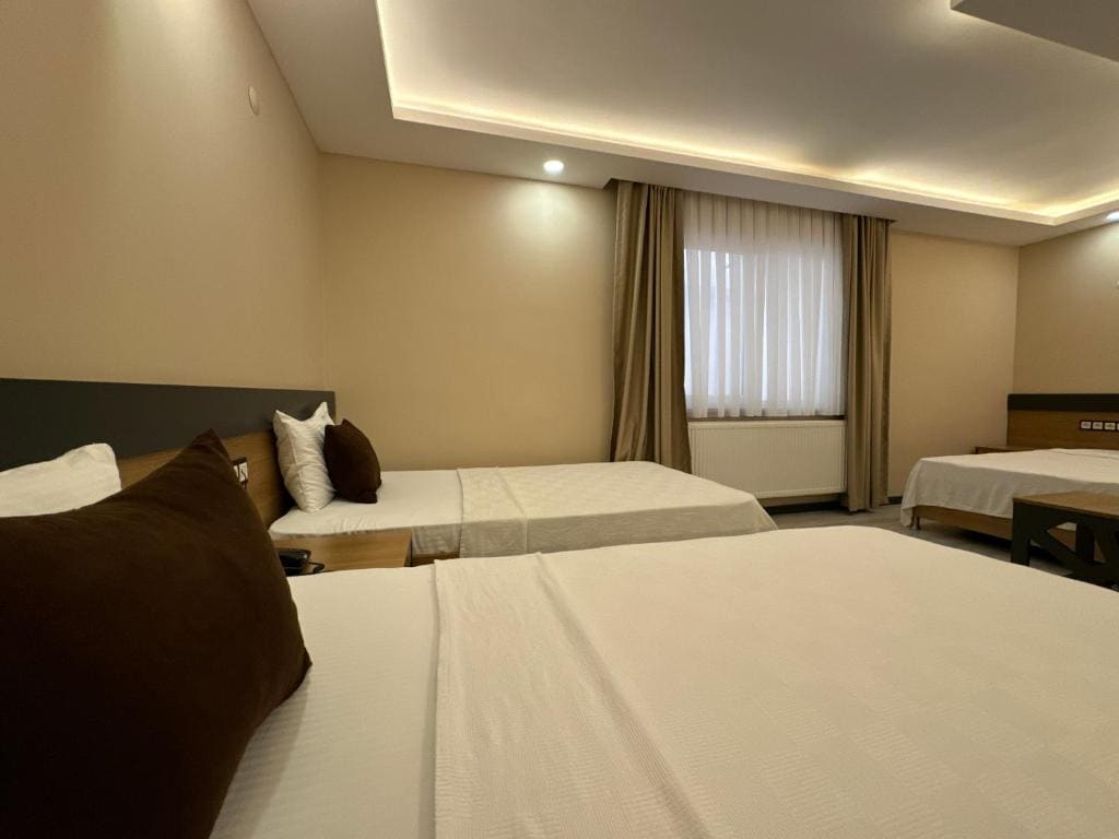 Standard Triple Room room - Image 3