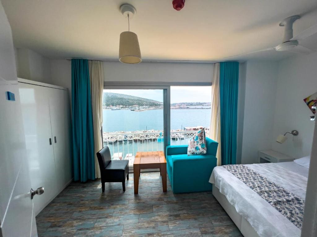 King Room with Sea View room - Image 3