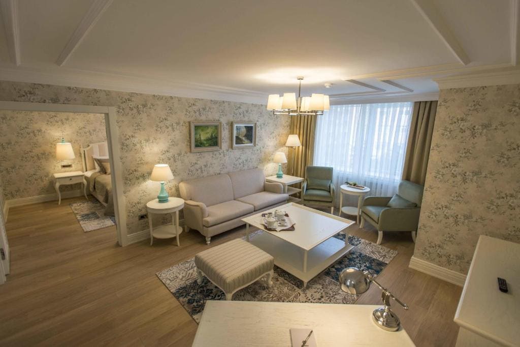 Executive Suite room - Image 1