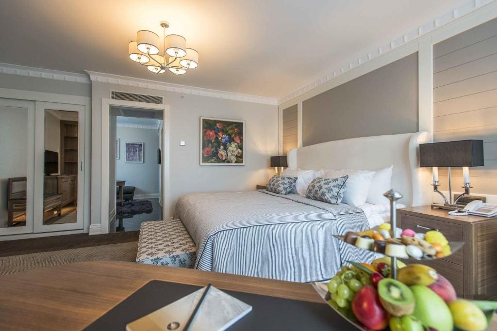 Corner Suite room - Image 1