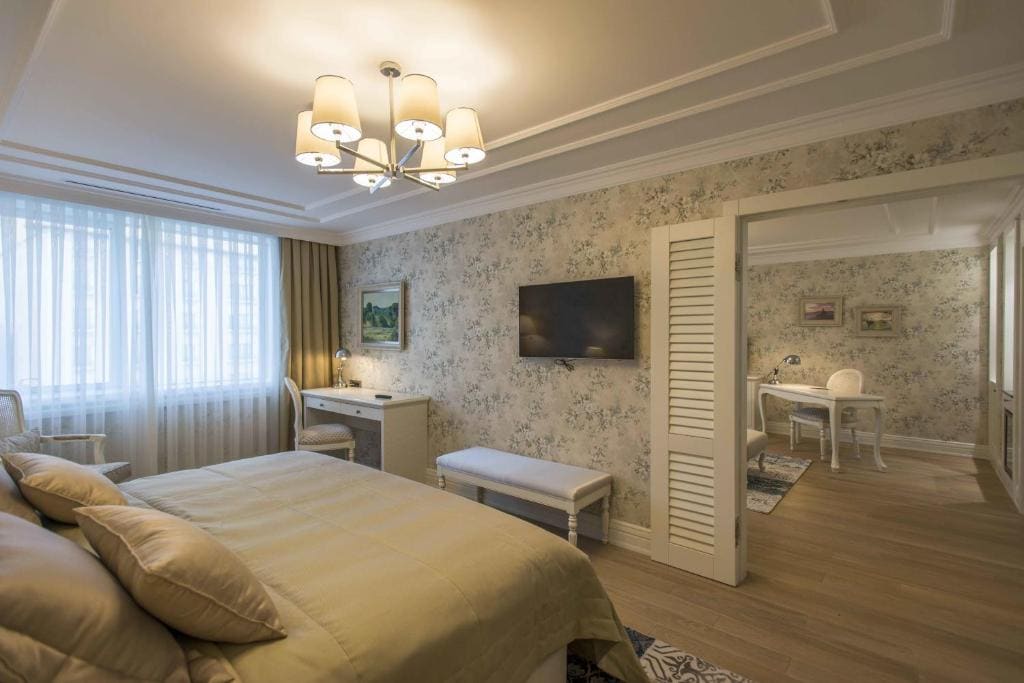 Executive Suite room - Image 3