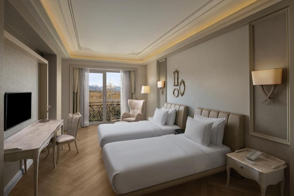 Superior King Room room - Image 3