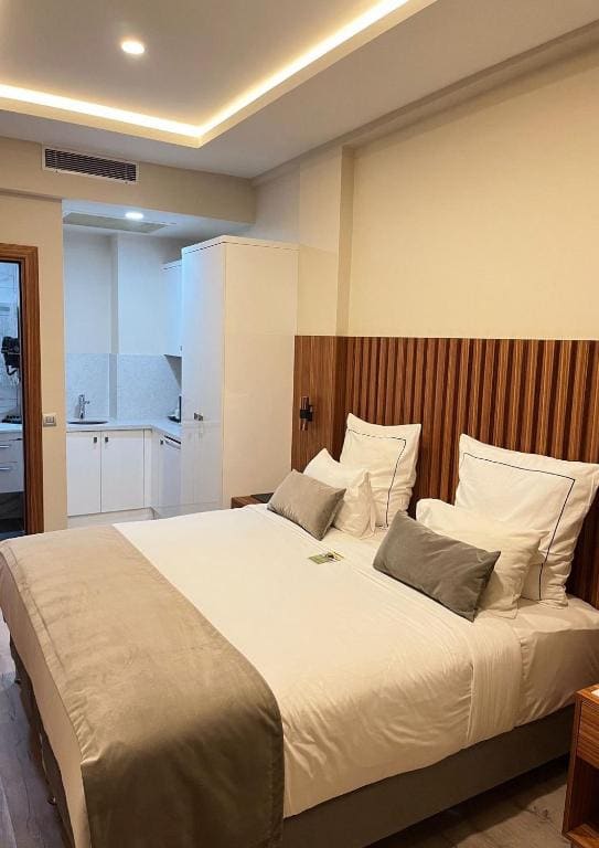 Deluxe Double Studio room - Image 3