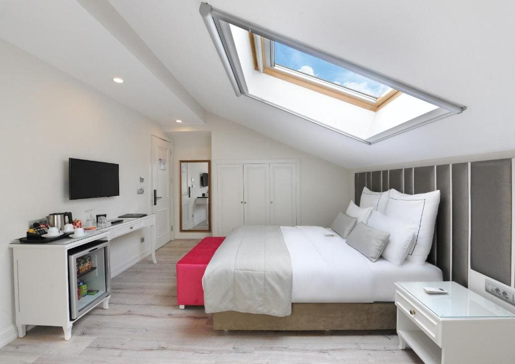 Family Room room - Image 1