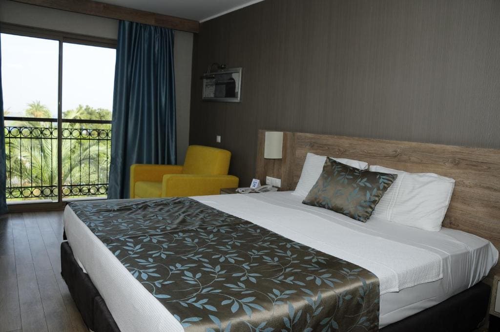 Standard Double or Twin Room room - Image 1