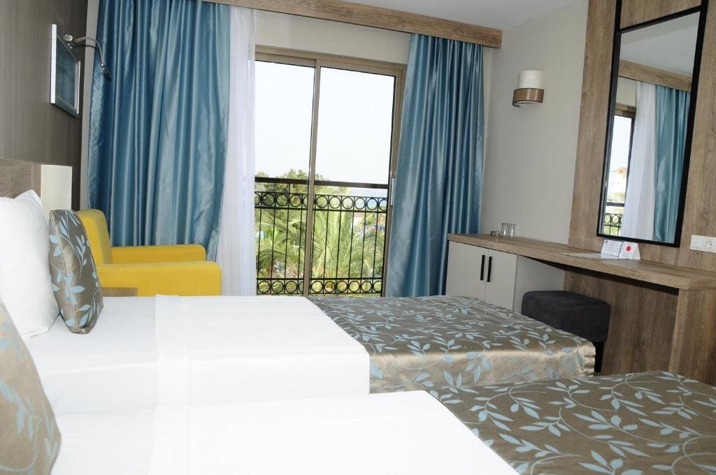 Standard Double or Twin Room room - Image 2