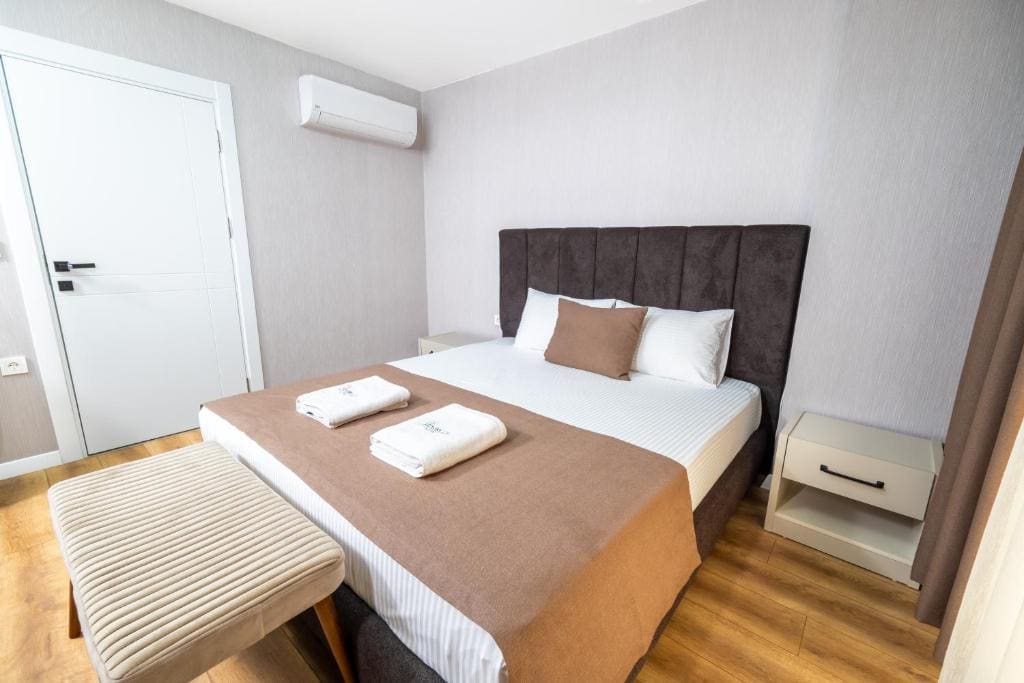 Two-Bedroom Apartment with Balcony room - Image 3