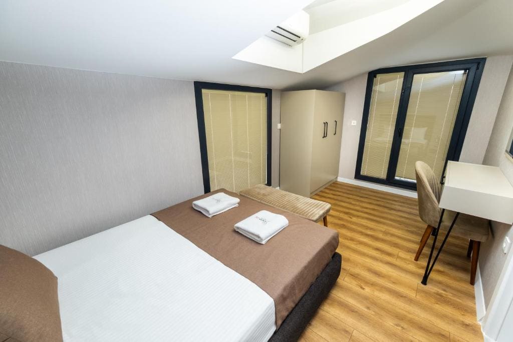 Deluxe Double Room room - Image 3