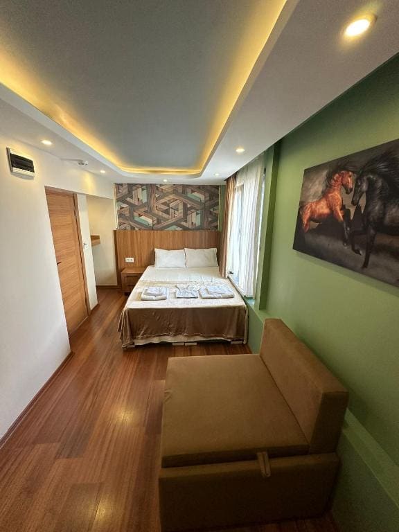 Comfort Triple Room with Shower room - Image 1