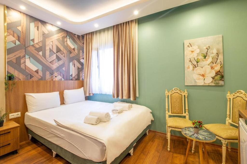 Standard Triple Room room - Image 1