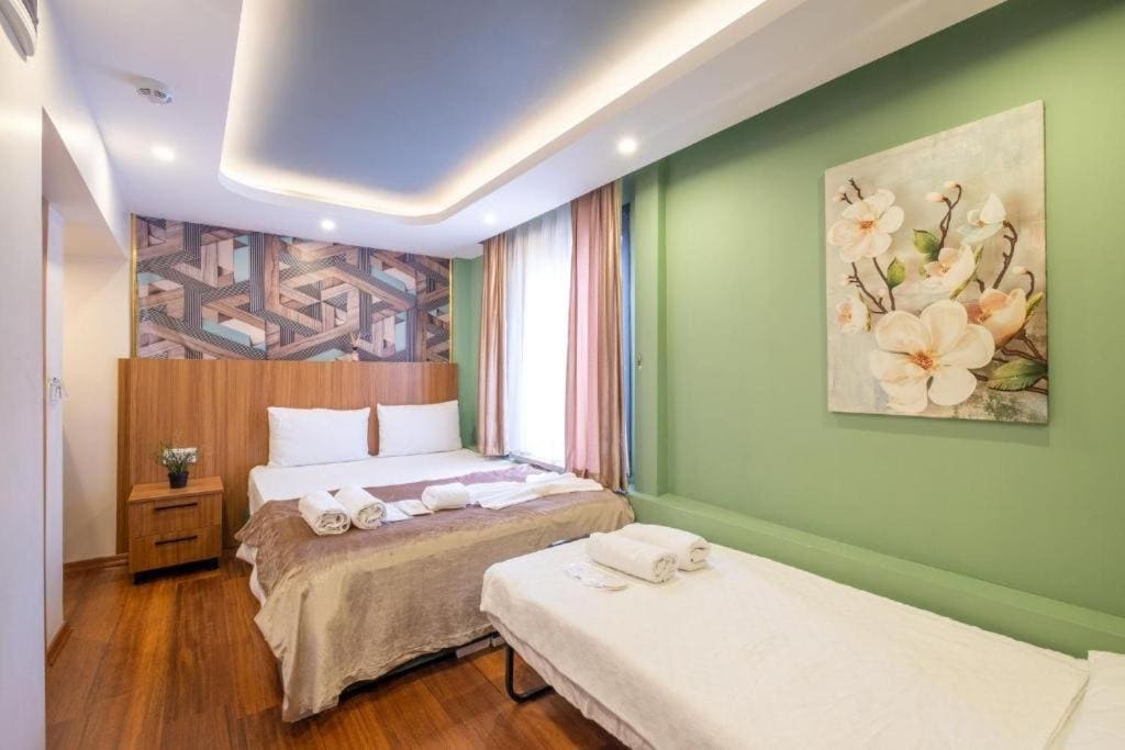 Standard Triple Room room - Image 3