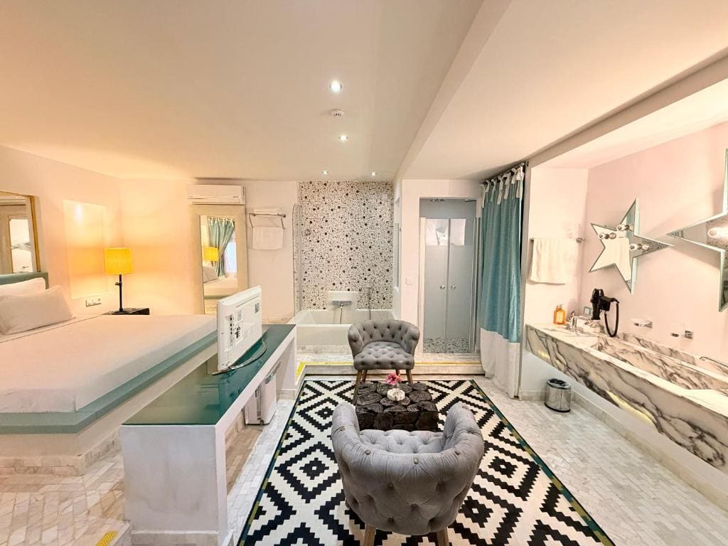 Double Room with Garden View room - Image 1