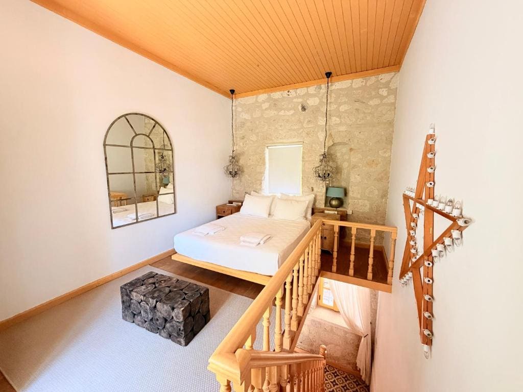 Family Room room - Image 3