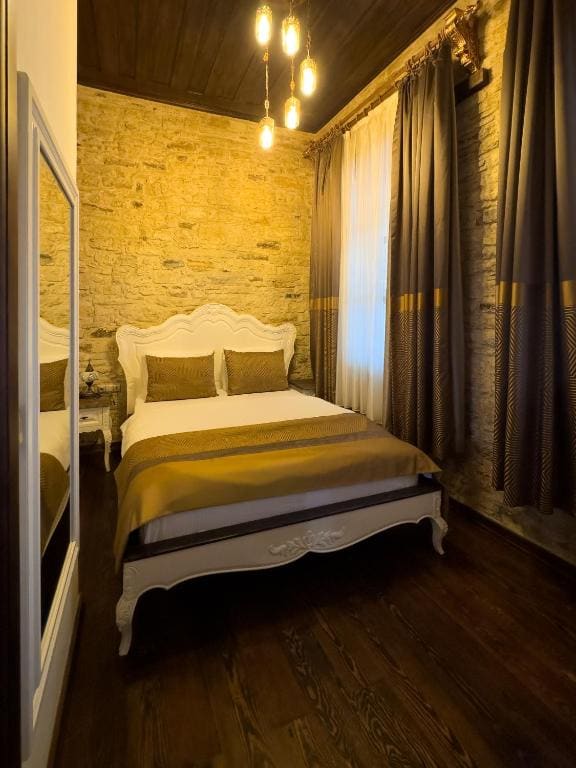 Deluxe Double Room with Sea View room - Image 3