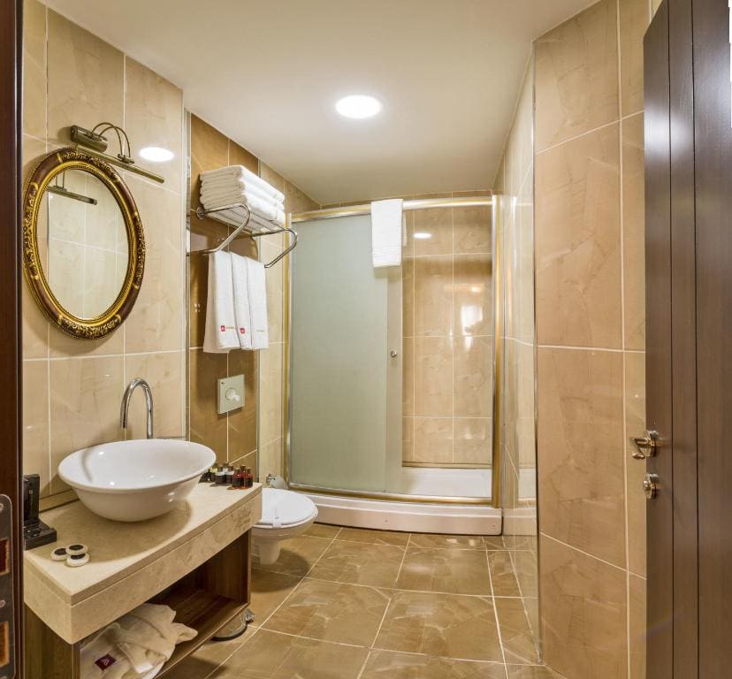 Deluxe Triple Room room - Image 3